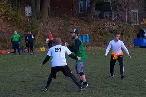 Dan Donovan's FGiving throw