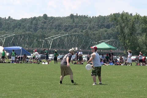 Mohucks play Ow My Knee 2014